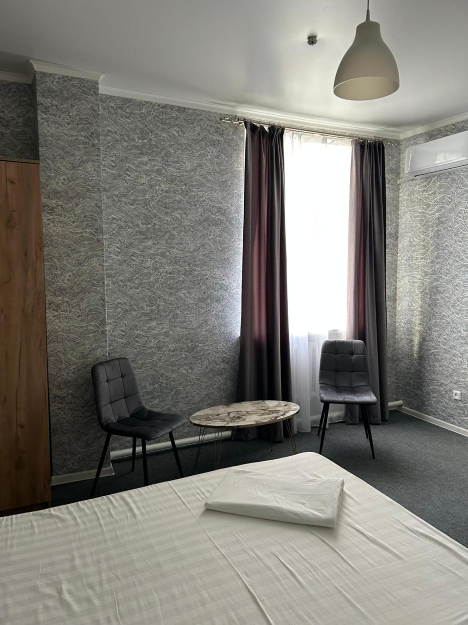 Hotel FRESH Aqtöbe Buitenkant foto