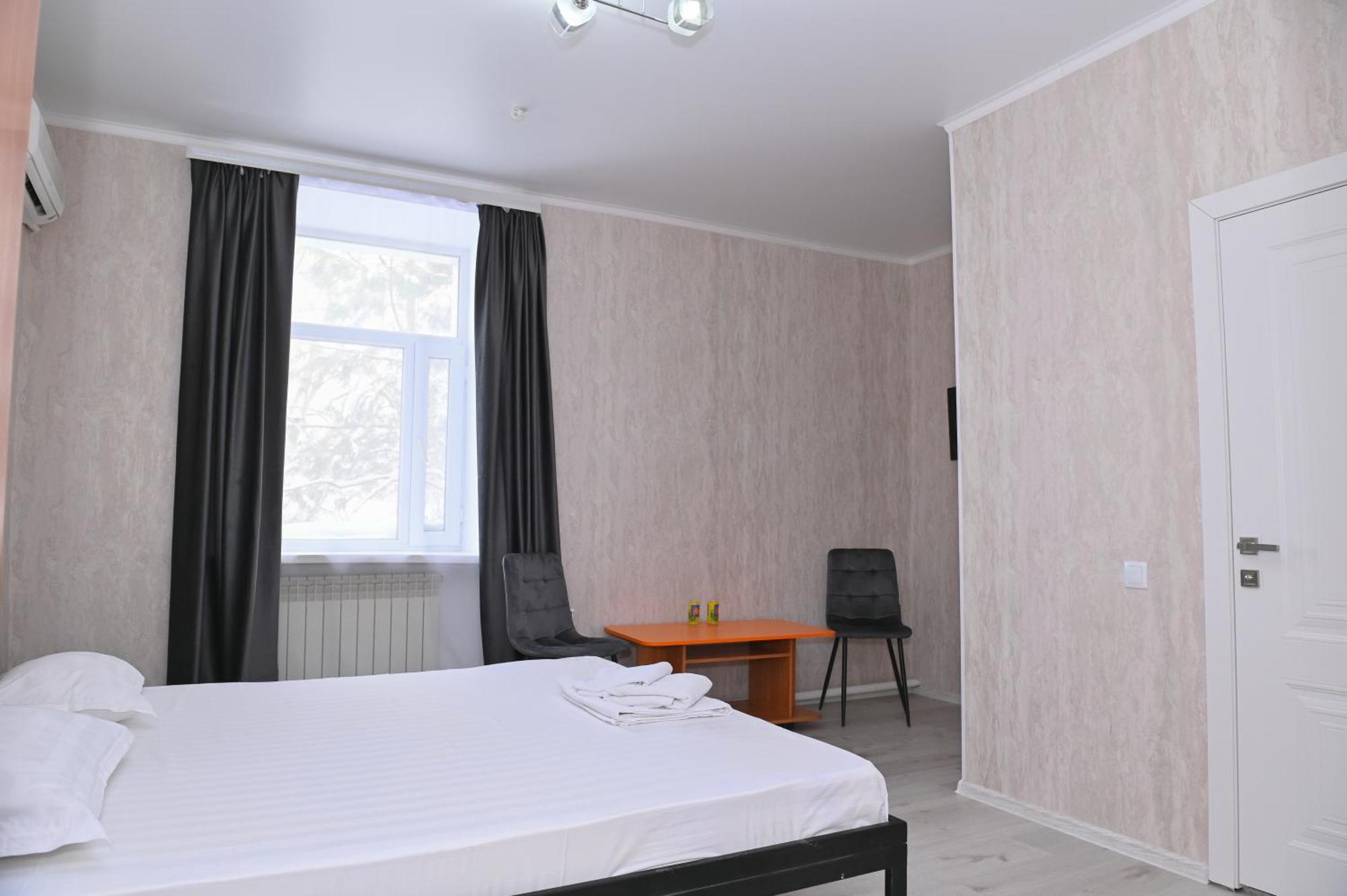 Hotel FRESH Aqtöbe Buitenkant foto